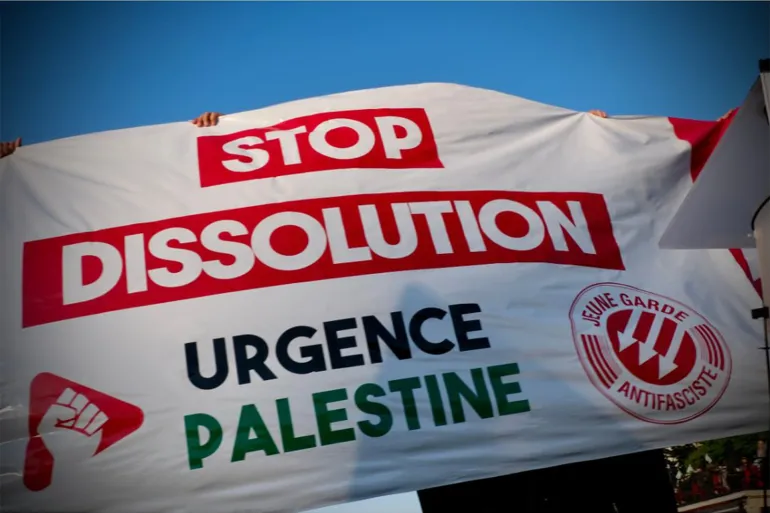 فرنسا تريد إسكات صوت جمعية طوارئ فلسطين