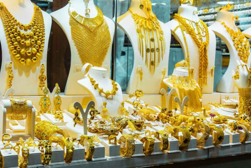 انخفاض أسعار الذهب في السوق المحلي بمقدار دينار و80 قرشًا للغرام
