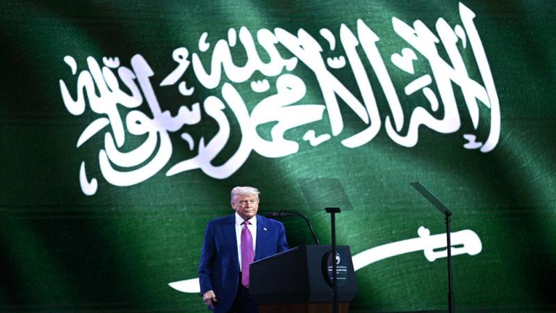 ترامب : سوف أصدر أومري برفع العقوبات عن سوريا