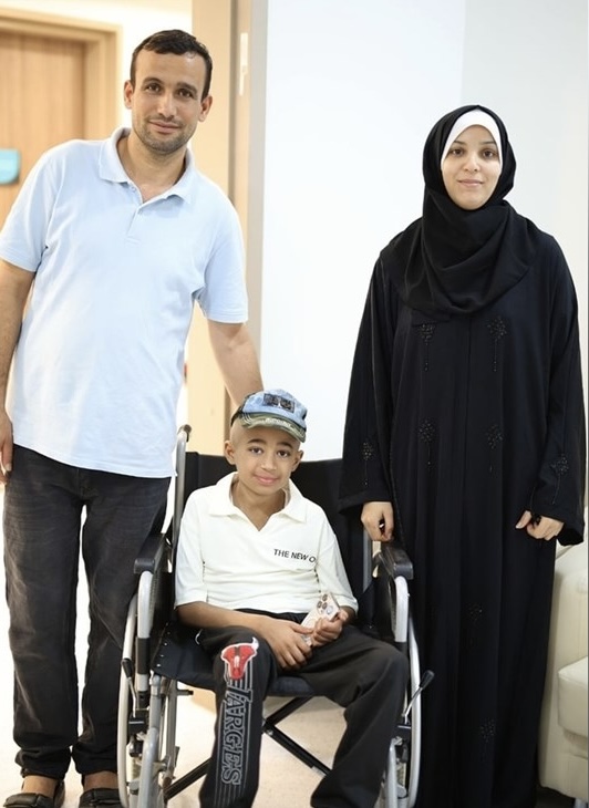 نجاح عملية زراعة نخاع العظام لطفل فلسطيني في مستشفى ياس كلينك بفضل جهود طبية متميزة