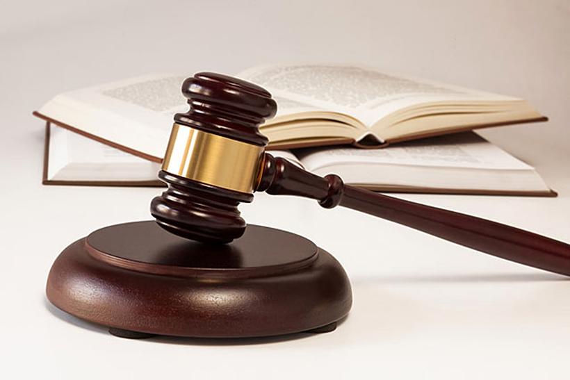 التمييز تؤيد حكمًا بسجن طبيب 20 عامًا لقتله ابن خالته طعنًا في الأردن