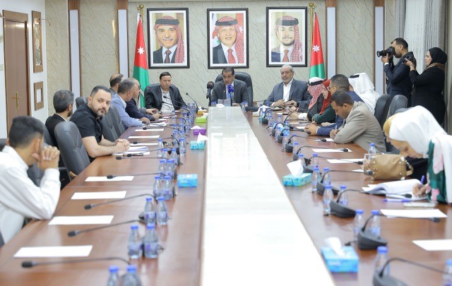 الإدارية النيابية :توصي بتثبيت موظفي شراء الخدمات في الإذاعة والتلفزيون