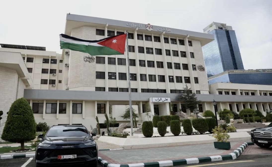 لجان نيابية تبحث قضايا العلاج الطبيعي والنقل والطاقة والسياحة