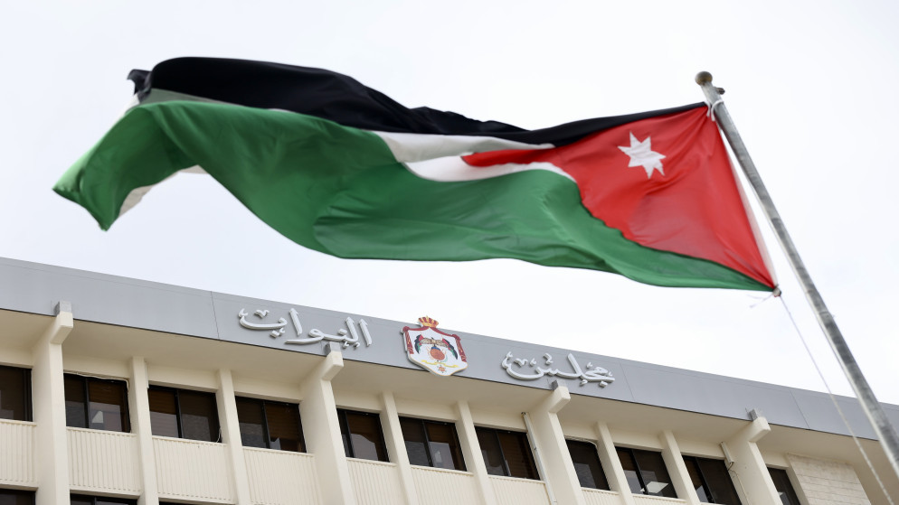 لجنة الطاقة النيابية تزور شركة الكهرباء الأردنية