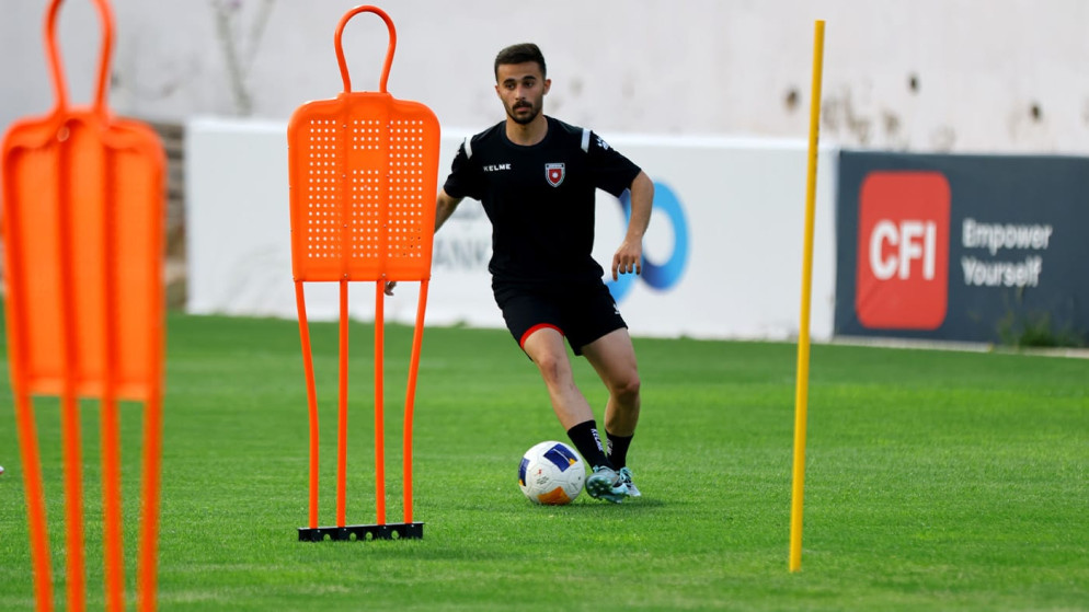 المنتخب الأولمبي يتدرب على ملعب السلط
