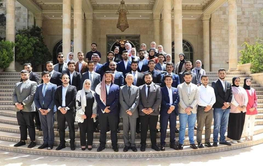 نشامى جامعة جرش يرفعون تهنئة إلى جلالة الملك المعظم بمناسبة ذكرى الاستقلال 79 للأردن