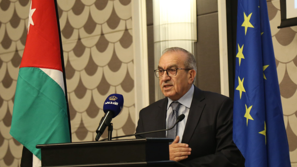 وزير الأشغال: البيئة التعليمية استثمار بمستقبل الأطفال