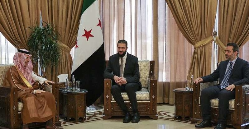 الرئيس السوري يستقبل وفداً سعودياً رفيعاً لتعزيز التعاون وإطلاق مسار التعافي الاقتصادي