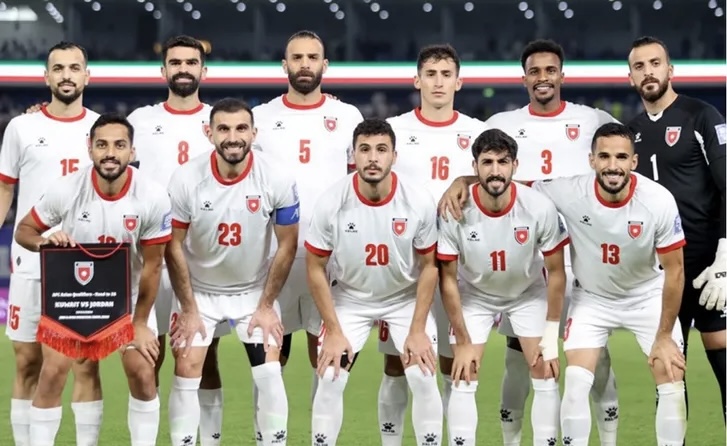 ولي العهد يوجه لبث مباراة الأردن وعمُان عبر الشاشات
