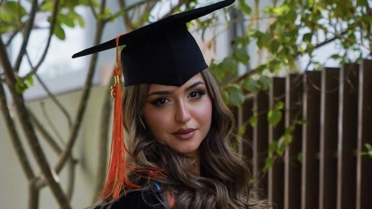 حلا الترك تتألق في حفل تخرجها وتوجّه رسالة مؤثرة لعمتها… وتتجاهل والديها