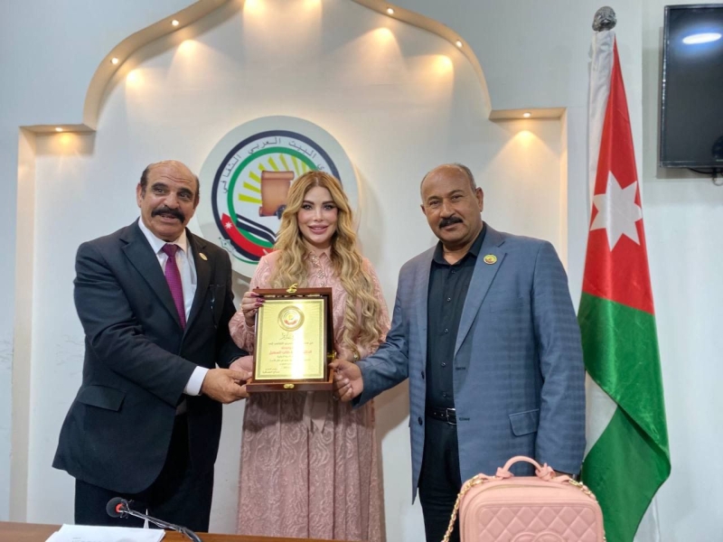 منتدى البيت العربي الثقافي يعقد ندوة فكرية بعنوان “العنف الأسري وكيفية معالجته من خلال الأدب