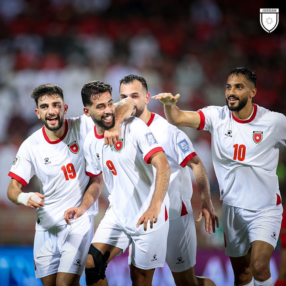 الأردن يفوز على نظيره العماني ويضع قدمًا في المونديال