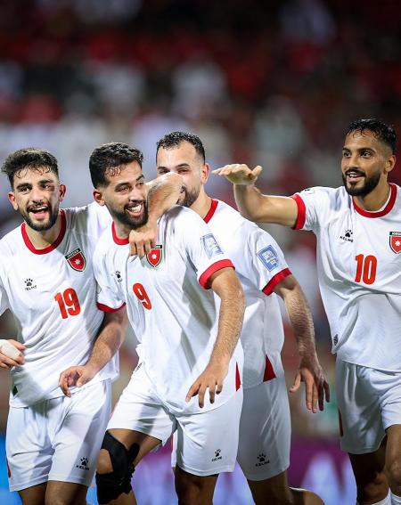 النشامى في طريقهم إلى أرض الوطن