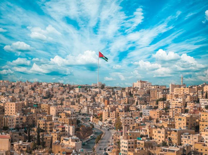 انخفاض طفيف على درجات الحرارة اليوم وتحذيرات من التعرض المباشر للشمس في الأغوار والعقبة والبادية