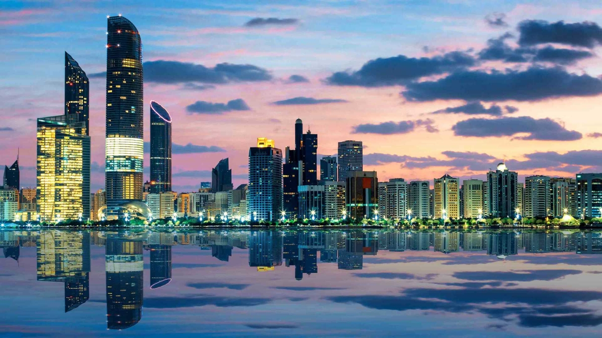 أبوظبي تُحلّق نحو المستقبل: أول تجربة ناجحة لطائرة كهربائية ذاتية القيادة EH216S تمهد لعصر جديد من التنقل الذكي