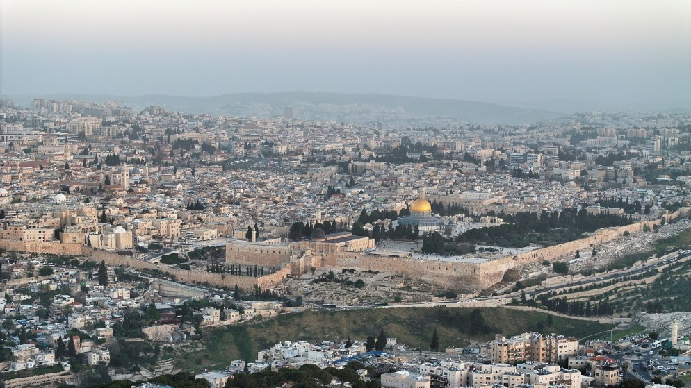 الاحتلال يغلق أبواب المسجد الأقصى تزامنا مع إغلاق شامل على الضفة الغربية