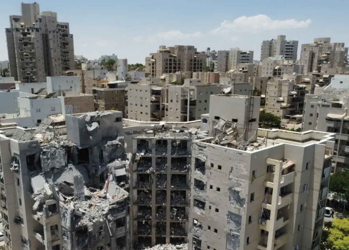 “معاريف”: وقف إطلاق النار مع إيران ليس نهاية المعركة… بل بدايتها الأخطر