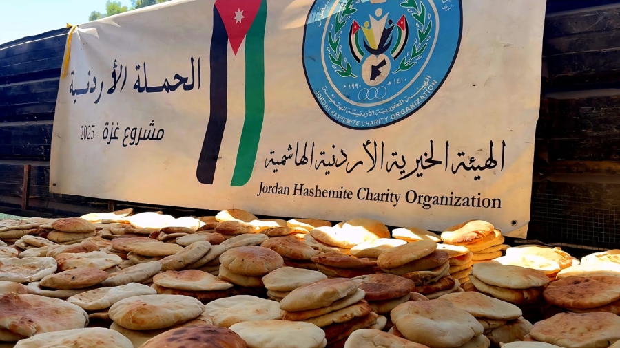 بدعم أردني مخبز مركزي في خانيونس يوزع الخبز مجانا للنازحين