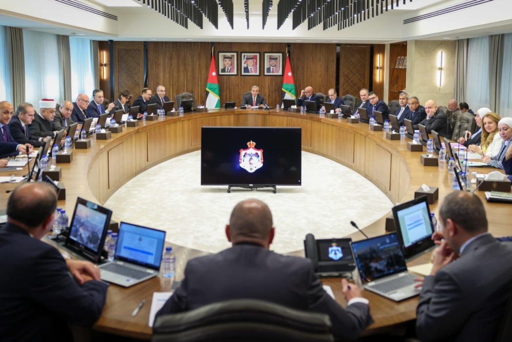 مجلس الوزراء يقرّ حزمة قرارات خدمية ومالية تشمل البلديات والبنية التحتية والصحة العامة