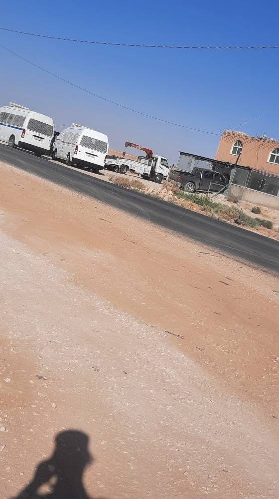 صور تظهر آثار حادث تصادم على طريق السعيدية في المفرق