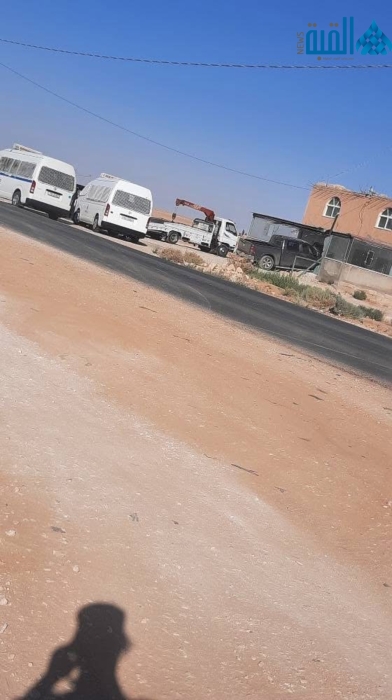 صور تظهر آثار حادث تصادم على طريق السعيدية في المفرق
