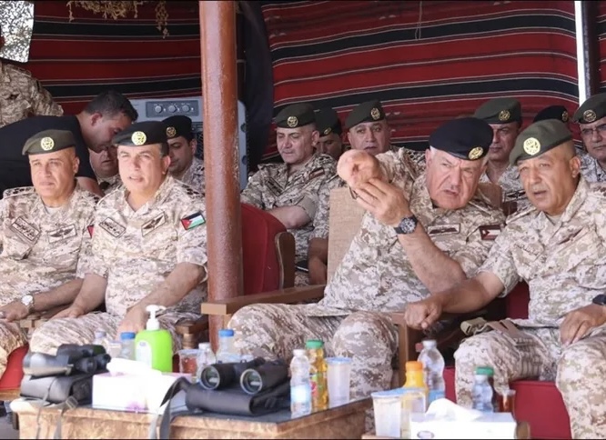 الحنيطي يتفقّد واجهة حدودية شمالية ويؤكد استمرار تطوير منظومة الأمن الحدودي