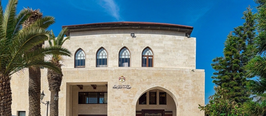العدوان زريقات بريزات الرواشدة عياصرة والركيبات الى الدوار الرابع في التعديل الحكومي