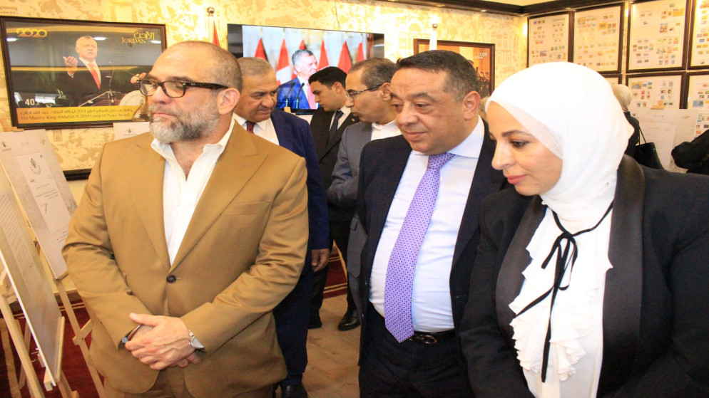 البريد الأردني ومركز التوثيق الملكي الهاشمي يقيمان معرض البرق والبريد والهاتف 