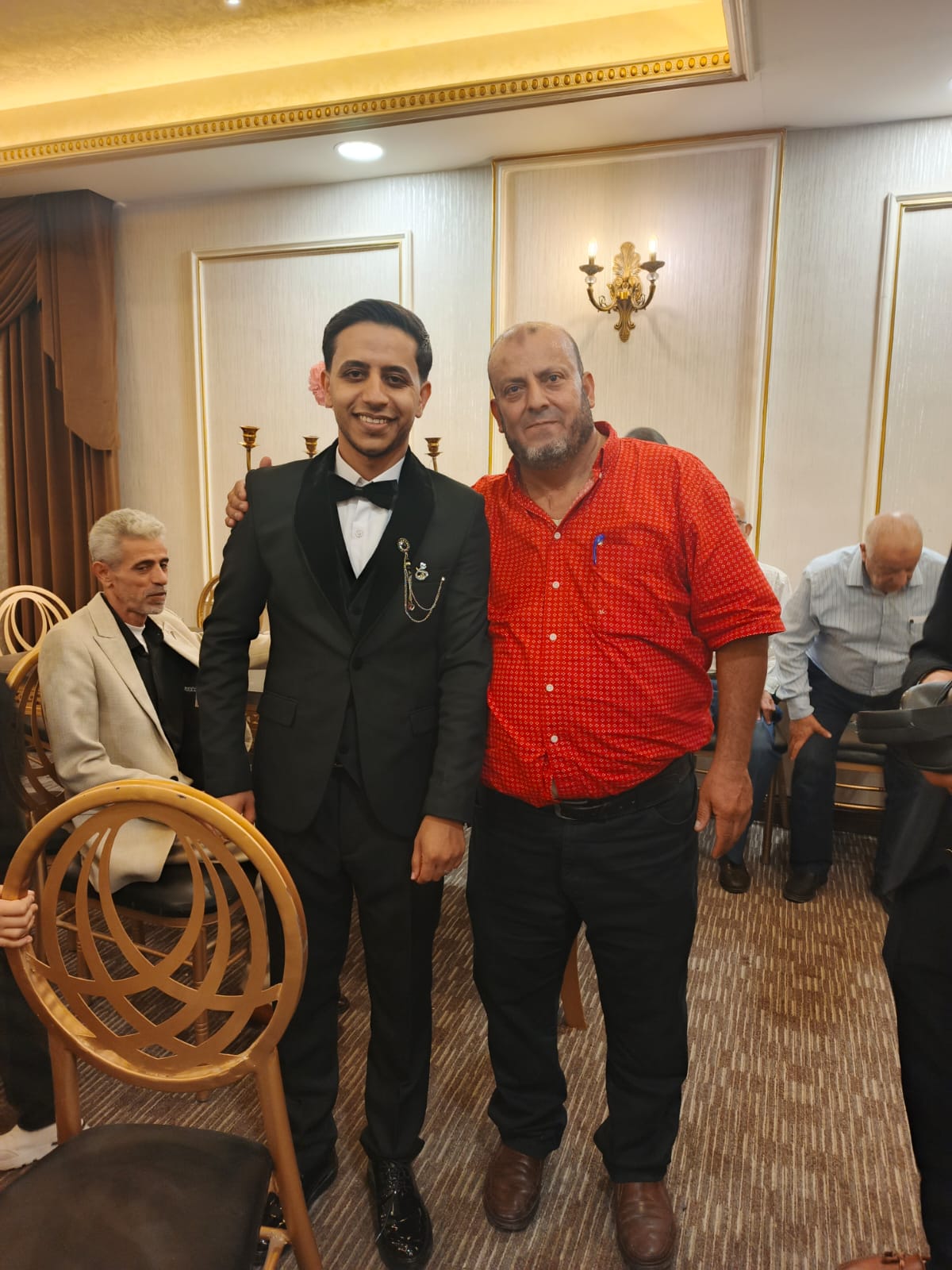 الزميل عمر البرصان يدخل القفص الذهبي