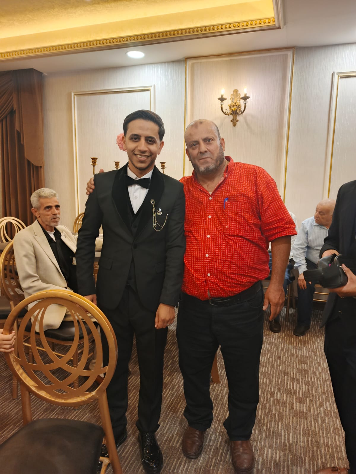 الزميل عمر البرصان يدخل القفص الذهبي