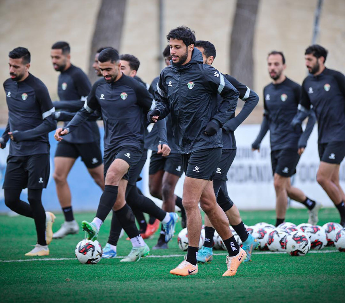 تأهل المنتخب لكأس العالم يحفز اللاعبين مع انطلاقة الدوري الكروي