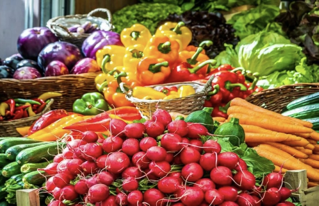 3005 أطنان من الخضار والفواكه ترد للسوق المركزي اليوم