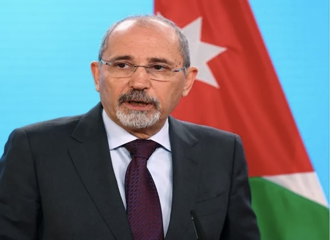 الصفدي: الأردن مستمر بالضغط الدولي لرفع الحصار وإنهاء قيود إدخال المساعدات إلى القطاع