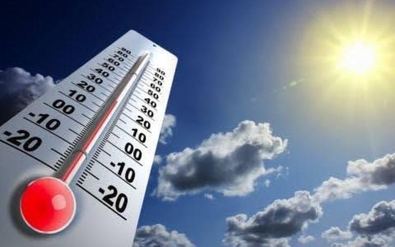 موجة حارة وجافة ترفع درجات الحرارة أعلى من معدلاتها بحوالي 8 درجات