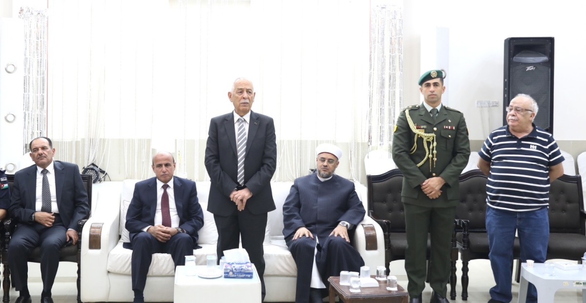 مندوبًا عن الملك وولي العهد.. العيسوي ينقل التعازي إلى المدادحة والعبيسات والذنيبات