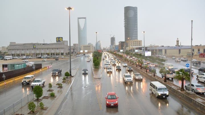 أمطار رعدية ورياح نشطة على 9 مناطق في السعودية