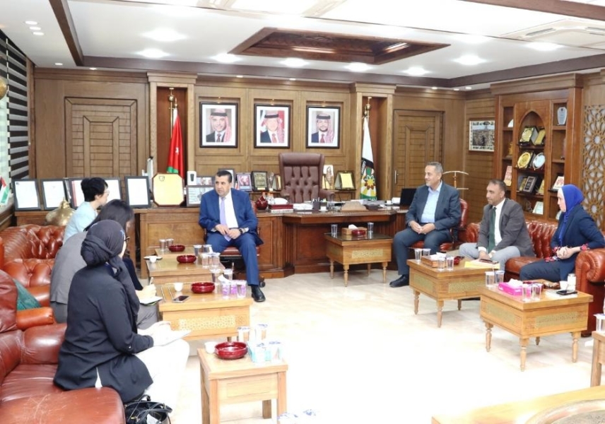 وفد من الوكالة الكورية للتعاون الدولي يزور البلقاء التطبيقية