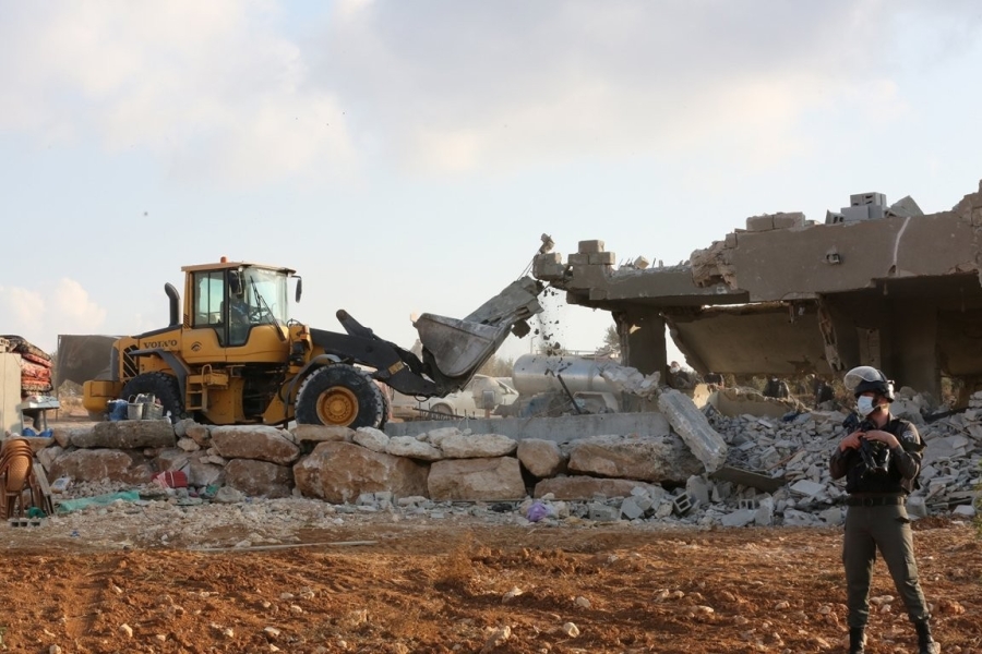 إسرائيل تهدم عشرات المنازل والمنشآت بالداخل الفلسطيني وتعتقل 16 فلسطينيا بالضفة