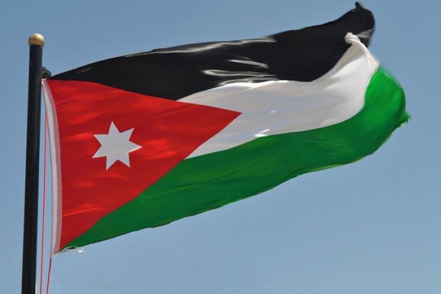 تعليمات جديدة لمواصفات وأبعاد سارية العلم في الأبنية تدخل حيز التنفيذ