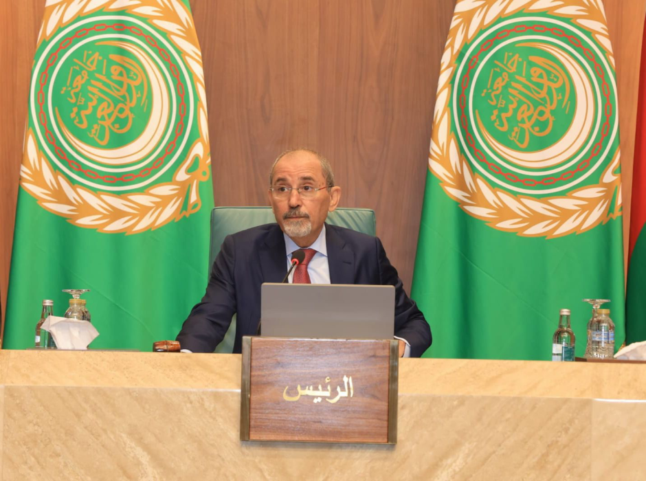 الصفدي يسلّم رئاسة الدورة الـ164 لمجلس جامعة الدول العربية للإمارات ويشدّد على ضرورة العمل العربي المشترك