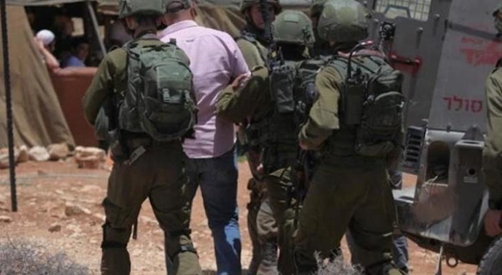 الاحتلال يعتقل 19 فلسطينيا بالضفة الغربية