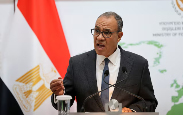 مصر ترفض تهجير الفلسطينيين وتشدد خطابها بشأن غزة