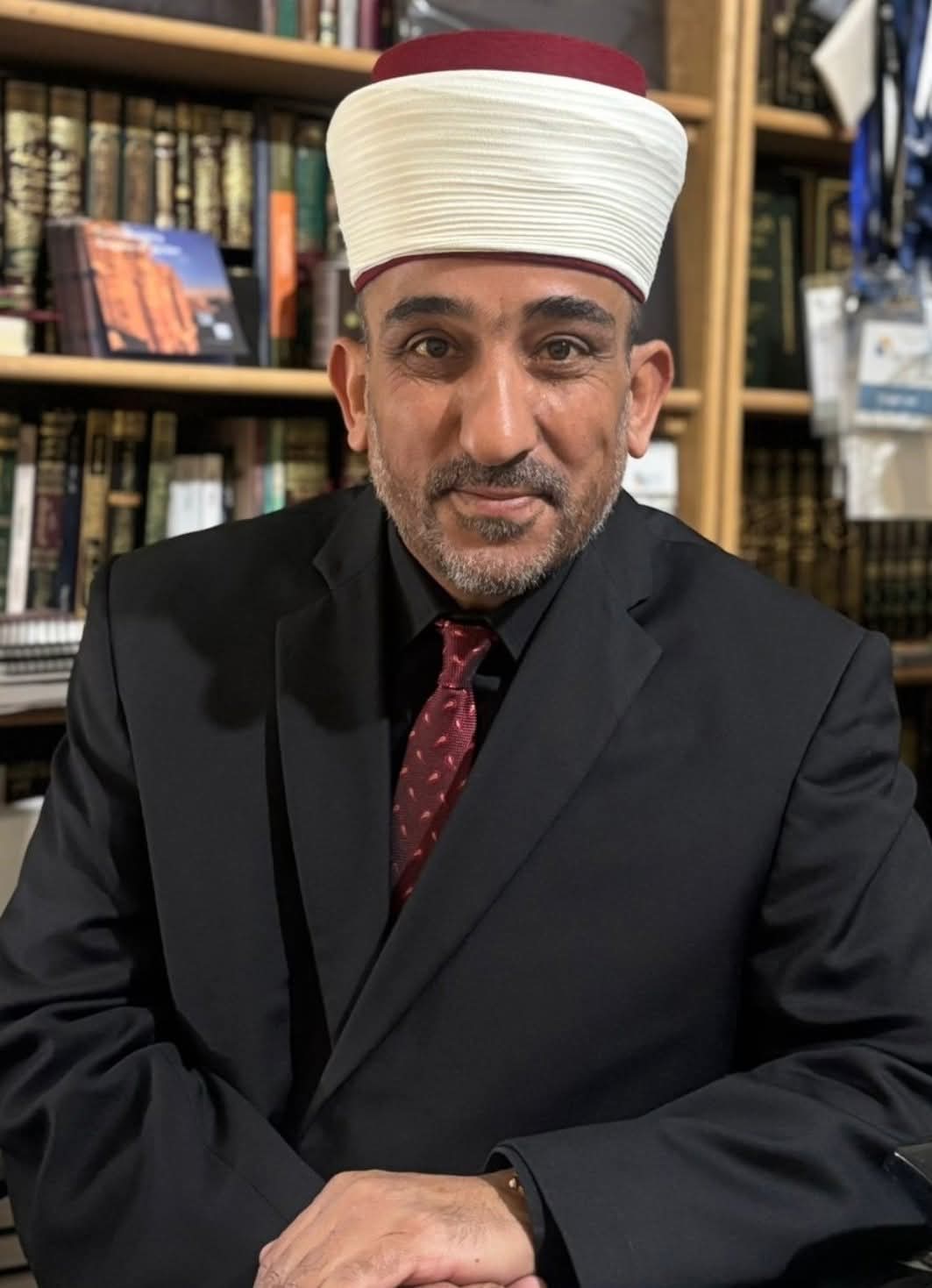 القبة الإعلامية و”راحتك” يباركون لإبراهيم أبو علوان صدور الإرادة الملكية بتعيينه قاضياً في محكمة زي الشرعية