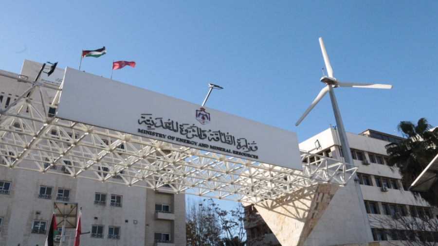 الأردن يعزز مشاريع الربط الكهربائي الإقليمي لنقل الطاقة الخضراء والبيانات