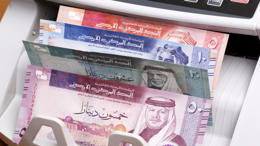 انخفاض المنح الخارجية للأردن بنسبة 62.8 وارتفاع الدين العام إلى 46.27 مليار دينار