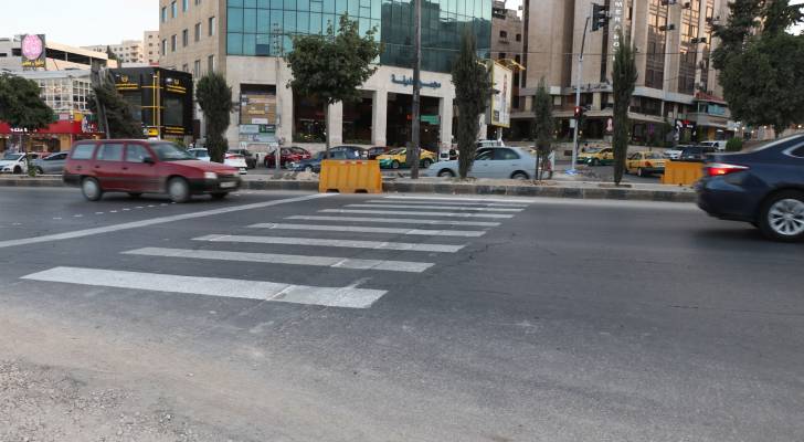 الأمن العام يدعو السائقين لاحترام حق المشاة في الممرات المخصصة