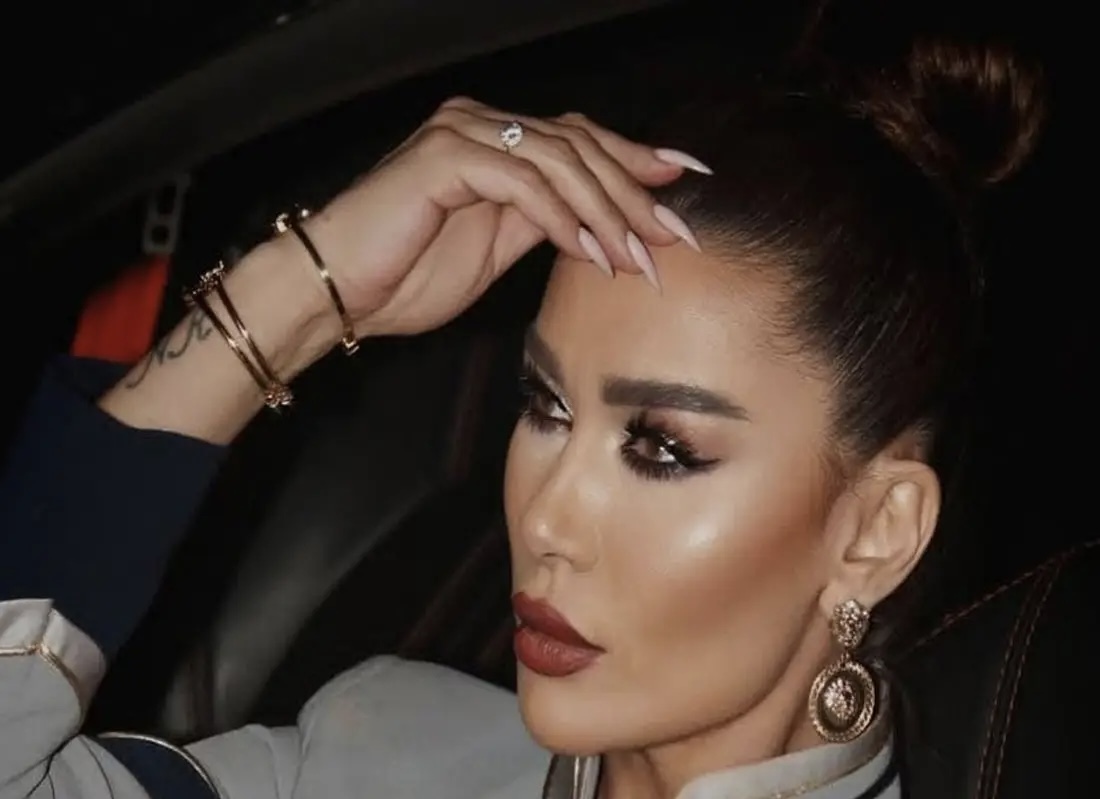 نادين الراسي تتألق بعفويتها في فيديو عائلي مع والدها وترد على جدل صورها الرياضية