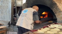 الحملة الأردنية تفعّل مخابزها لتوزيع الخبز مجاناً للعائلات النازحة في غزة