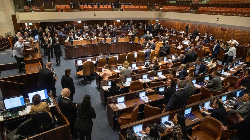 الكنيست يناقش مشروع قانون يتيح إعدام الأسرى الفلسطينيين وسط تحذيرات أمنية