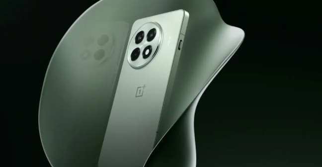 تسريبات تكشف مواصفات OnePlus Ace 6 ببطارية عملاقة وشحن خارق